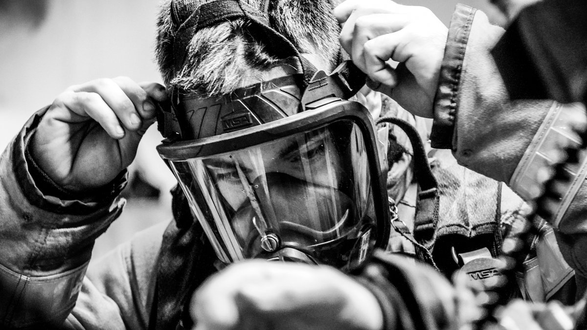 Sdis76's tweet image. 🚒⚓️🔥 Stage IBNB-ELD

Depuis quelques jours, le 1er stage fusionné Intervention à Bord des Navires et Bateaux (#IBNB) &amp;amp; Exploration Longue Durée (#ELD) a lieu au #Sdis76.

1/3 👇