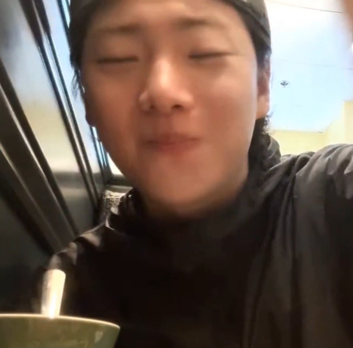 먹주 tweet media