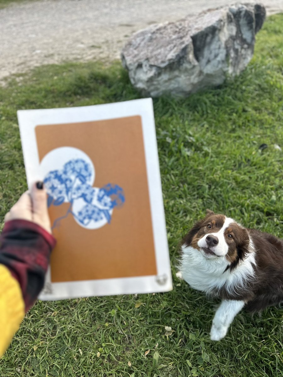 Karlinvasion's tweet image. Avec cette grosse drama queen derrière