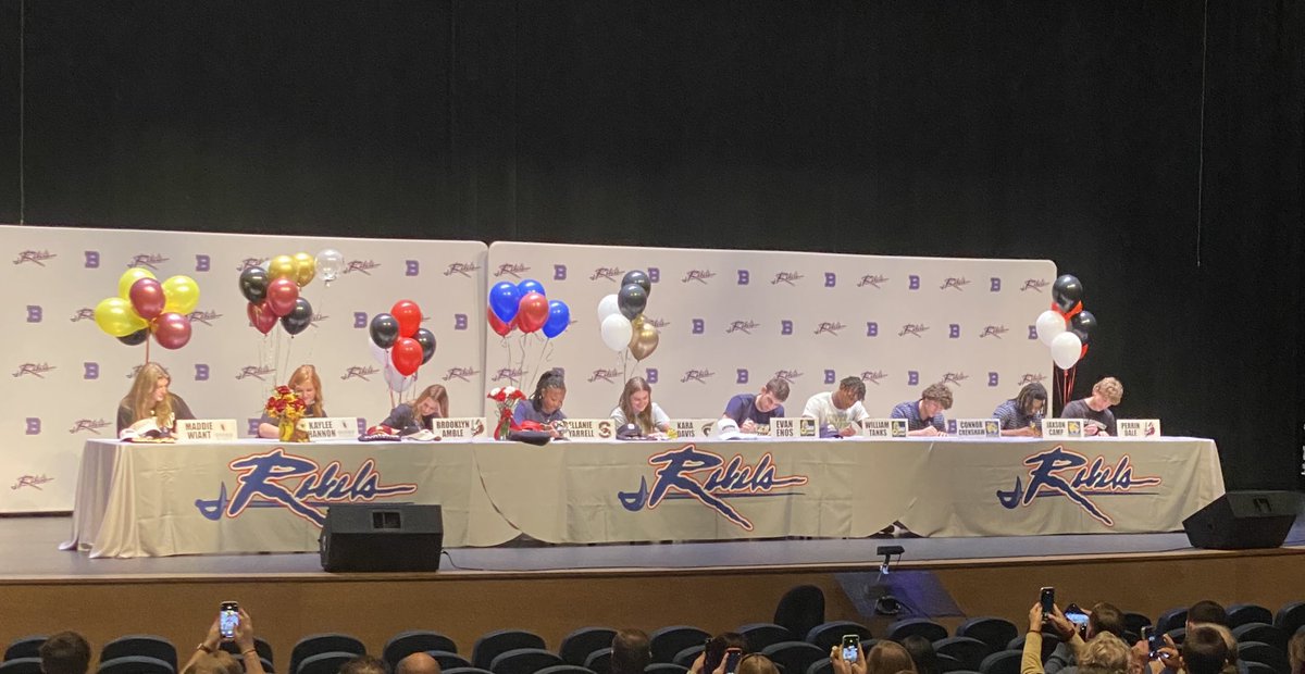 Congrats to all our signees yesterday! #TooFastTooStrong