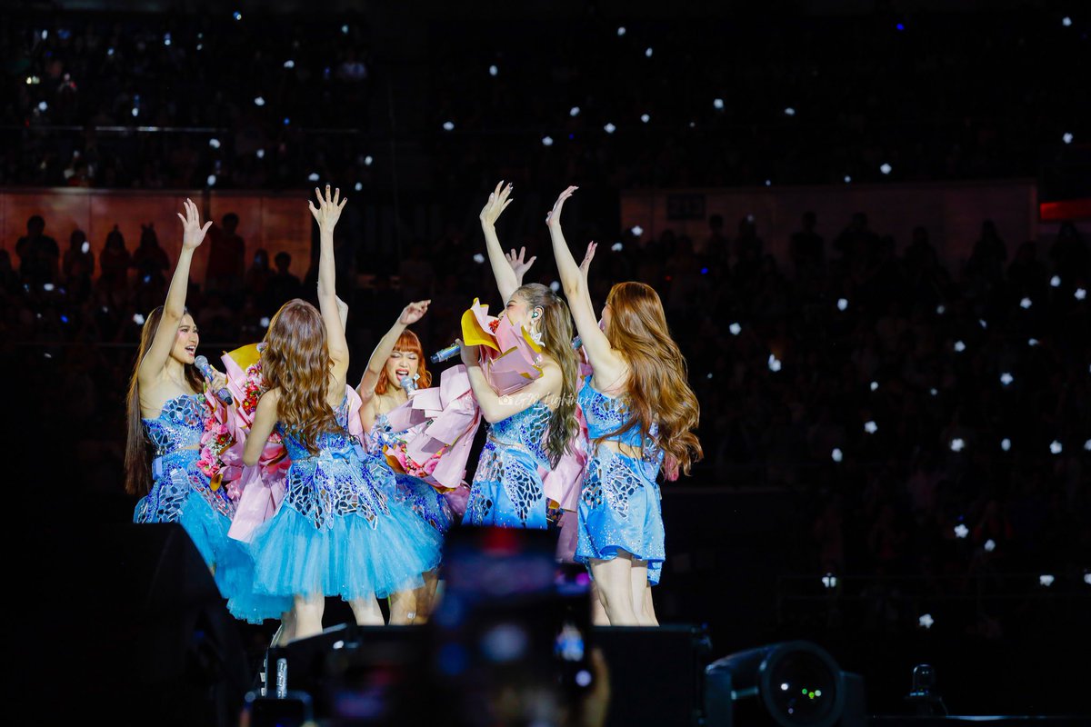 “at the end of the day, bini at blooms hanggang dulo.”🫀