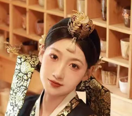 9DoorMaster's tweet photo. 【分家产之相】耳高无垂女，心高气傲然一事无成，眉淡无情，必是分家败家之女，人伦凸起，颧骨高耸，又是一个克夫之女，英雄慧眼，退避三舍哦！ https://t.co/RirfWg1XH0