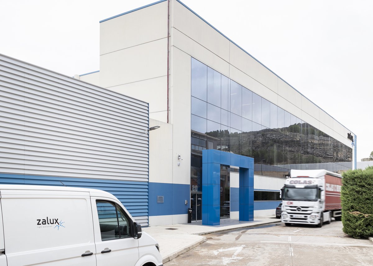 We continue advancing towards a sustainable world with the addition of 2 electric vans to our fleet in Alhama de Aragón. These join other #sustainability measures like solar panel self-consumption and a double electric charger in the parking lot. 

#wearezalux 🌱