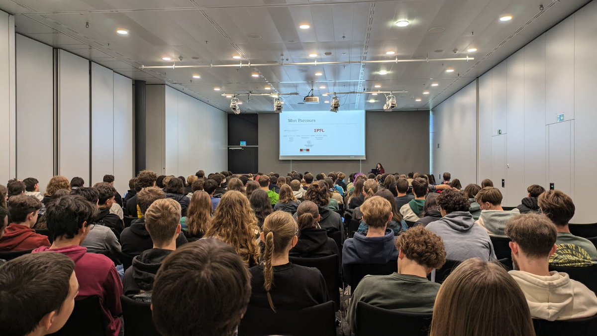 Materials_EPFL's tweet image. Information Days for high school students begin with section presentations. The MX Section is presented by its director, Prof. Fabien Sorin, Master students and an alumni. Come and visit the Materials Science and Engineering Section's booth at the @SwissTech_EPFL.