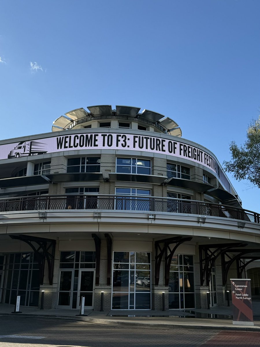 Day Two of the Future of Freight Festival  is here! <a href="/FreightAlley/">Craig Fuller 🛩🚛🚂⚓️</a> is right — there’s nothing quite like the freight community here in Chattanooga. Join us at 1pm ET to hear <a href="/BillDriegert/">Bill Driegert</a>’s fireside chat on how the Convoy Platform is using tech to empower brokers. See you there!