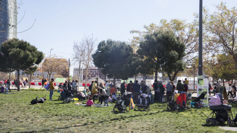 Coneixes el Mapa #BcnSostenible❓

🗺 És un mapa virtual interactiu que recull les iniciatives socioambientals rellevants de la ciutat.
📍 Hi trobaràs prop de 5.000 punts d'interès, itineraris i experiències ciutadanes.

Enguany celebrem els 1⃣0⃣ anys! 
i.mtrbio.com/nuybcmsjrh