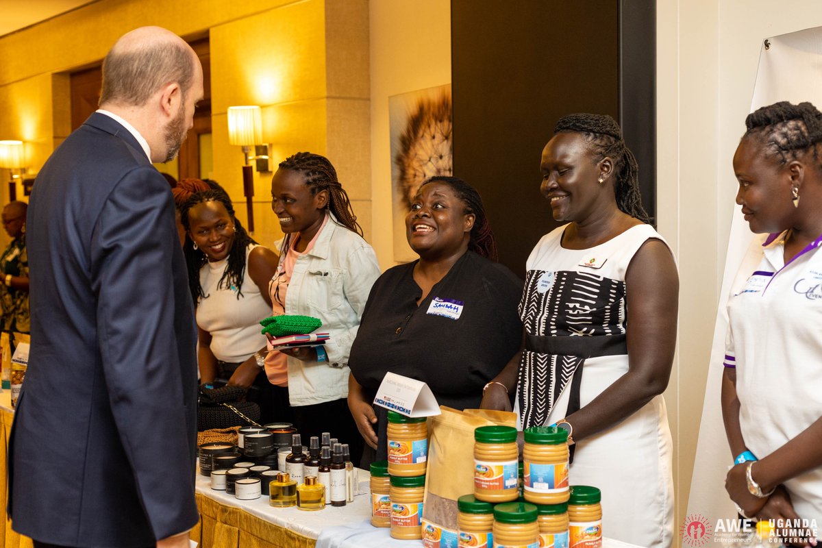 SHONAGroup's tweet image. The @AweAlumnae members showcasing some of their products at the #AWEConferenceUG2024 

@USAmbUganda His Excellency William W Popp excited by the work these amazing women are doing.

#AWEConferenceUG2024 #AWEInUganda #AWEnergized