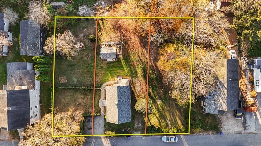RyguyRealtor's tweet photo. 95 DeWolf AVE, Bristol, RI 02809 just hit the market!
Take a look at this awesome space: https://t.co/gzH9Yn3x49 https://t.co/q7j6qby1lr