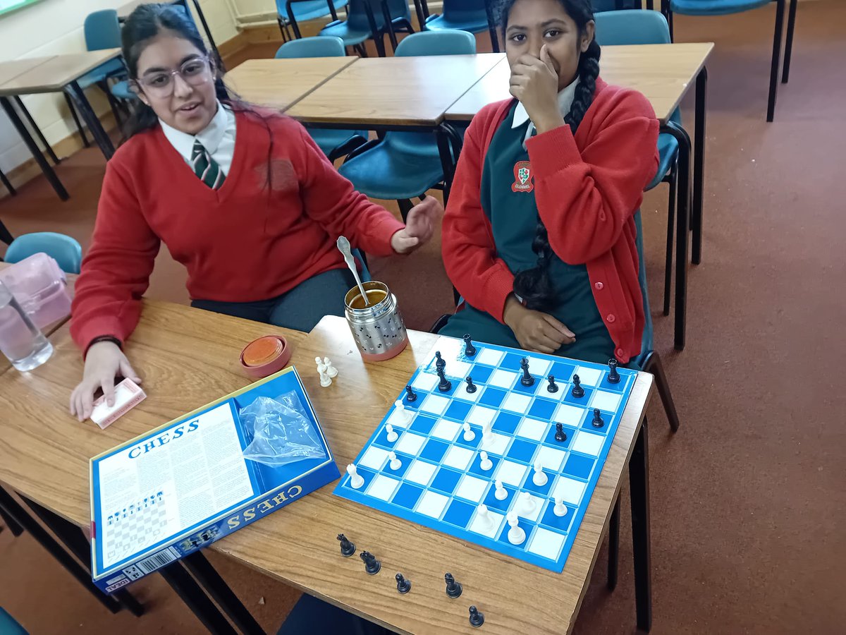 Lunchtime at Loreto Clonmel is always buzzing! 🌟 With clubs, sports, and activities like #GreenSchools, #Badminton, #Camogie, #Darts and #GamesClub, there’s something for everyone to enjoy! 💚✨ #LoretoLife #ActiveSchools #Community