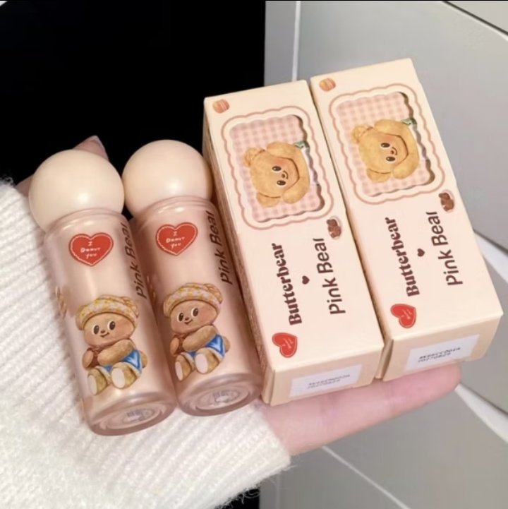 Mck_xky's tweet photo. ลิปกลอส pink bear ที่คอลแลปกับน้องเนยน่ารักเว่อร์ เป็นกลอสฉ่ำวาวไม่เหนียวเหนอะหนะ สีน่ารักมาก เอาจริงน่ารักตั้งแต่แพคเกจแล้วนะ!
#Butterbear #pinkbear #หมีเนย https://t.co/98T6zttVtw