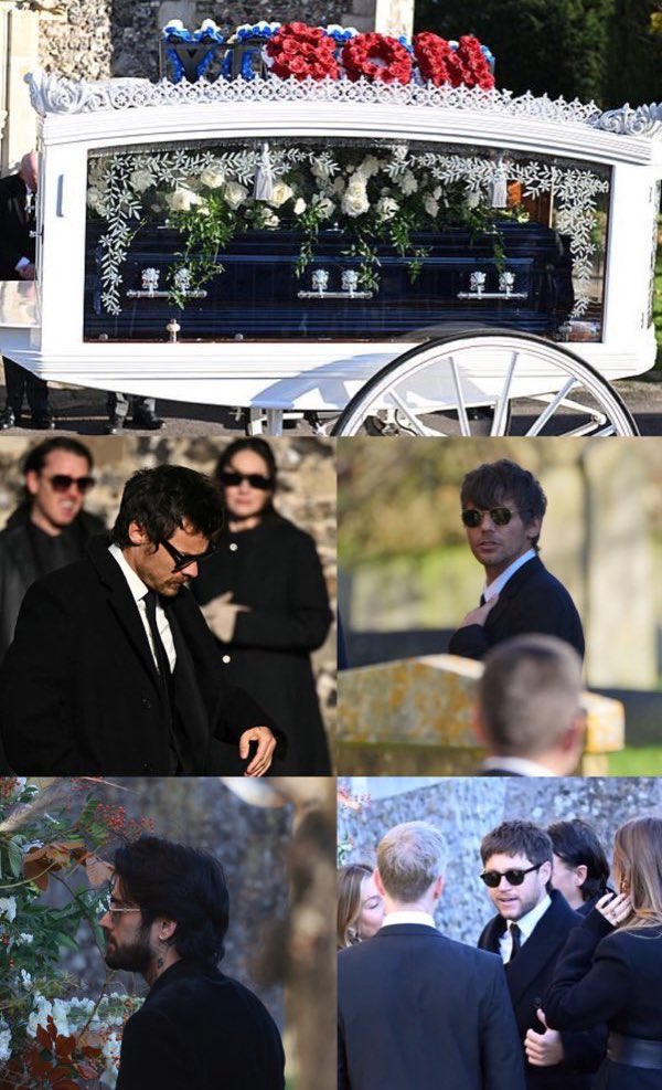 Adriau's tweet image. 🙏🏻🥹🪽🙌🏻La foto del día es muy dolorosa 🥹
Sin duda el caso de #LiamPayne me ha sacado muchas lágrimas en estos 34 días. 
El último adiós al mágico artista de la sonrisa eterna. Los 5 chicos reunidos en su momento más doloroso de la vida. 
Por fin: descansa en paz Payno 🥹🥹
🪽🙏🏻