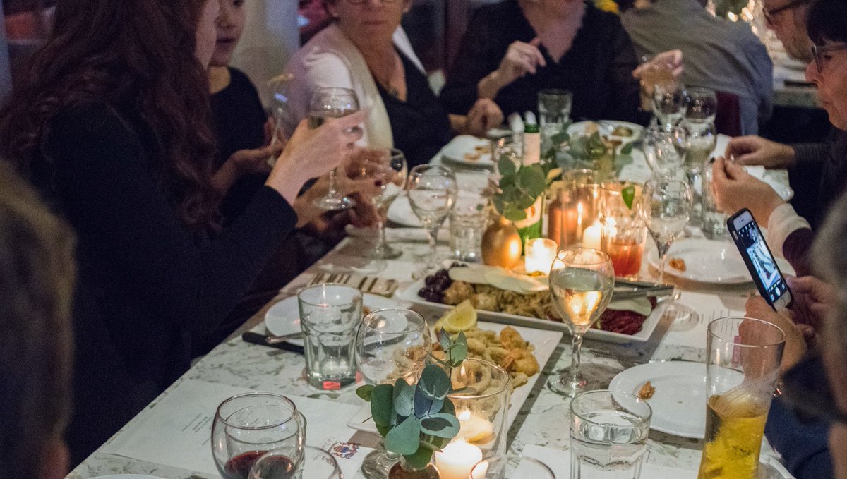 Café Diplomatico tweet media