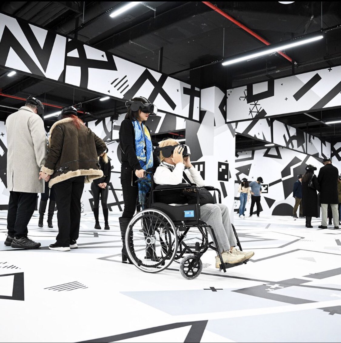 VR FUTURE tweet media