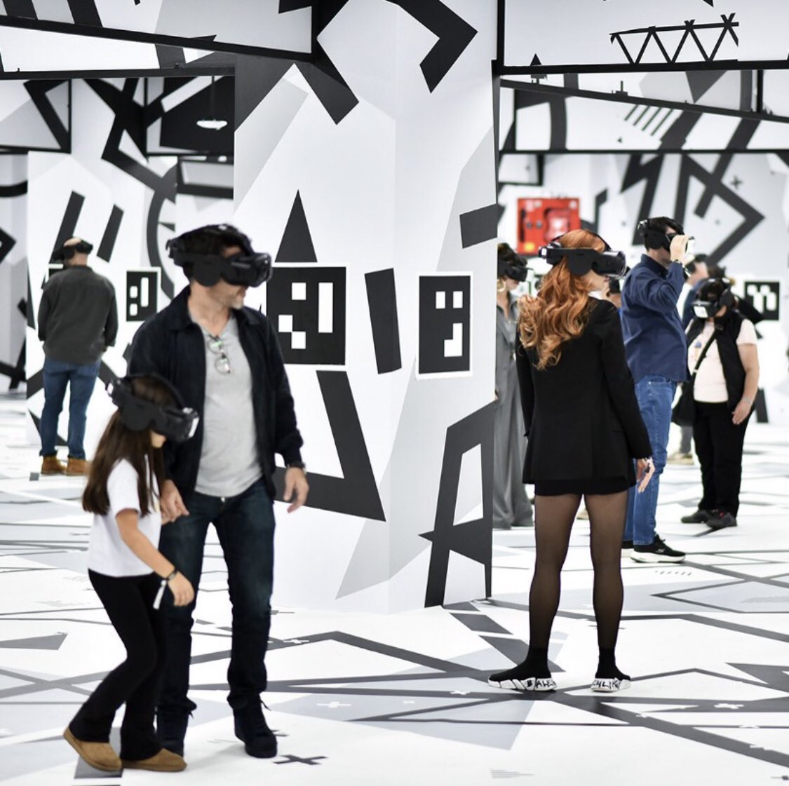 VR FUTURE tweet media