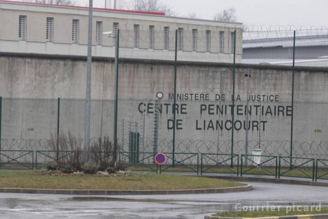 #diego Le Barreau de Senlis, avec <a href="/AvocatCompiegne/">Barreau de Compiègne</a> , a procédé ce jour au contrôle du Centre pénitentiaire de Liancourt comportant un centre de détention pour mineurs. Accueil positif et échanges fructueux sur les conditions de détention.<a href="/Conf_Batonniers/">ConférenceBâtonniers</a> <a href="/COBHAF/">Conférence Des Bâtonniers Des Hauts De France</a>