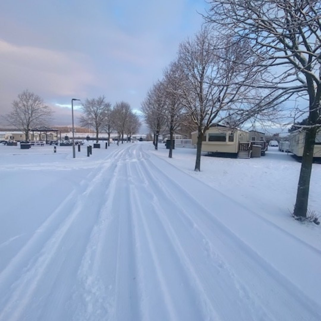 Take a look at how gorgeous our parks are covered in snow 😍❄️

Come and join us this Winter with 20% off November &amp; December breaks!* Book yours here: ow.ly/8xWB50UaXYi or give our friendly holidays team a call on 03300 535524

*T*Cs: ow.ly/AM7H50UaYbj