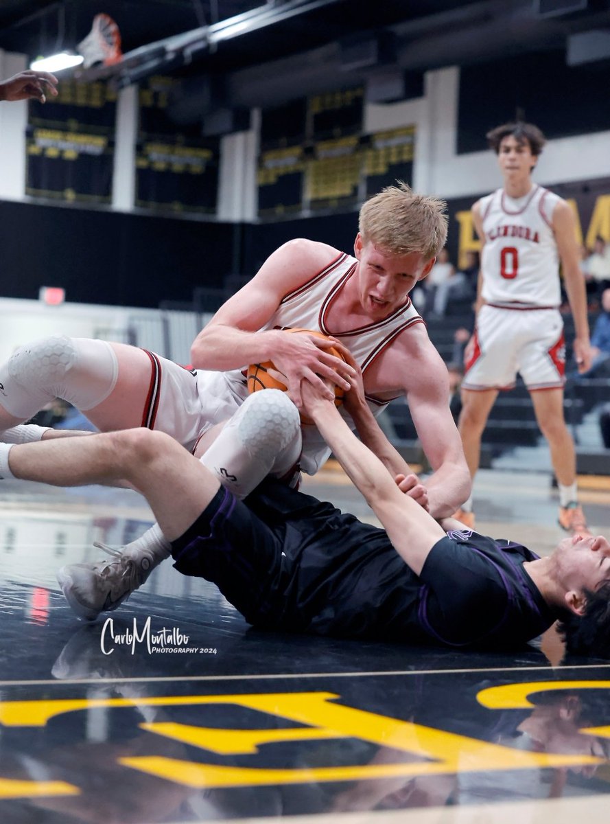 Tartans move to  Quarters of the Sunny Hills Tournament v Canyon Wednesday at 8pm.
54-49 victory over Portola

Tanner Grable 14
Colton Gray 13
Sebastian Demano 9
Max Hilgenfeldt 8
Vincent Montalbo 3
CJ Murray 2
Zach Newkirk 2
Noah Rangel 2
Joseph De La Rosa 1

Go Tartans!!!!!!!