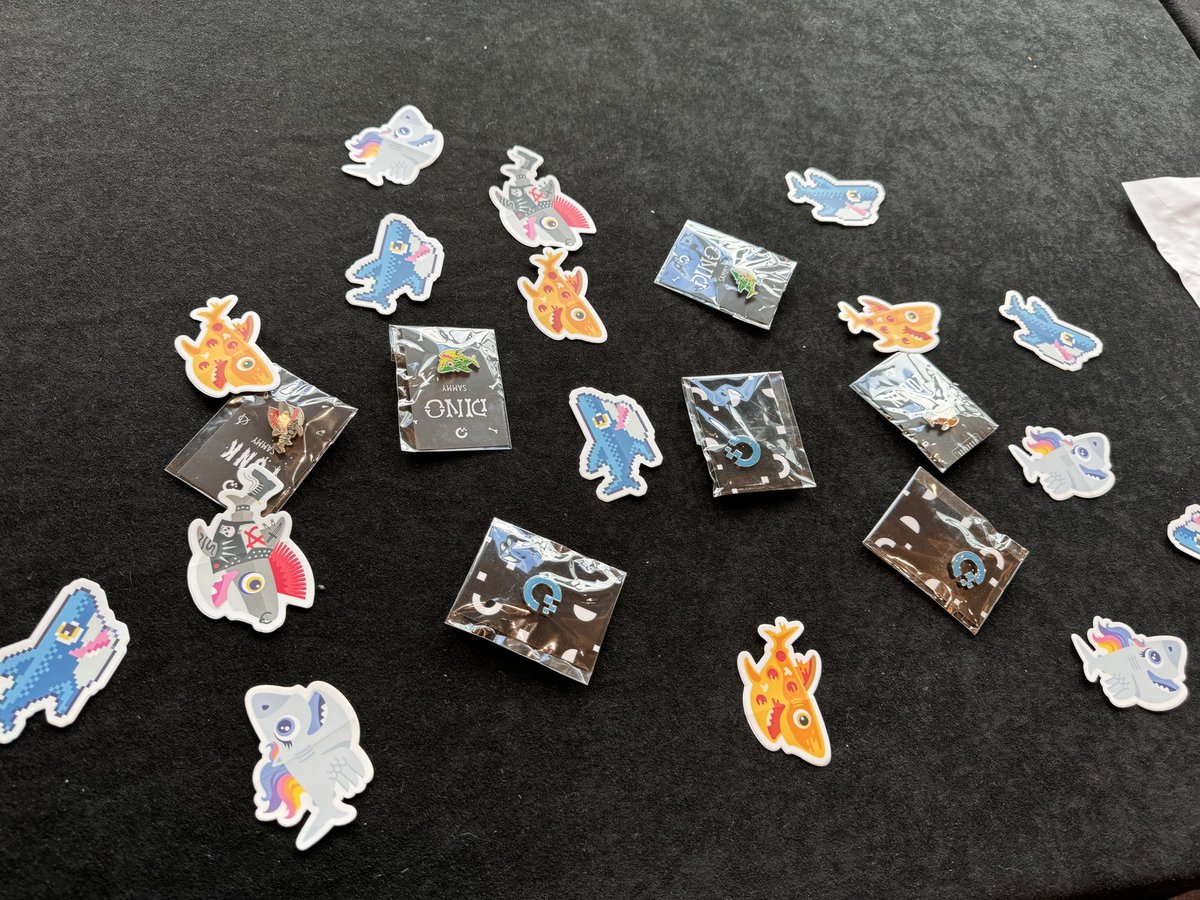 saltnburnem's tweet image. If you’re at @connect_js, grab your @digitalocean stickers and pins at registration. I’ll also have them in my room during my talk!

#DeveloperCommunity #ConnectTech