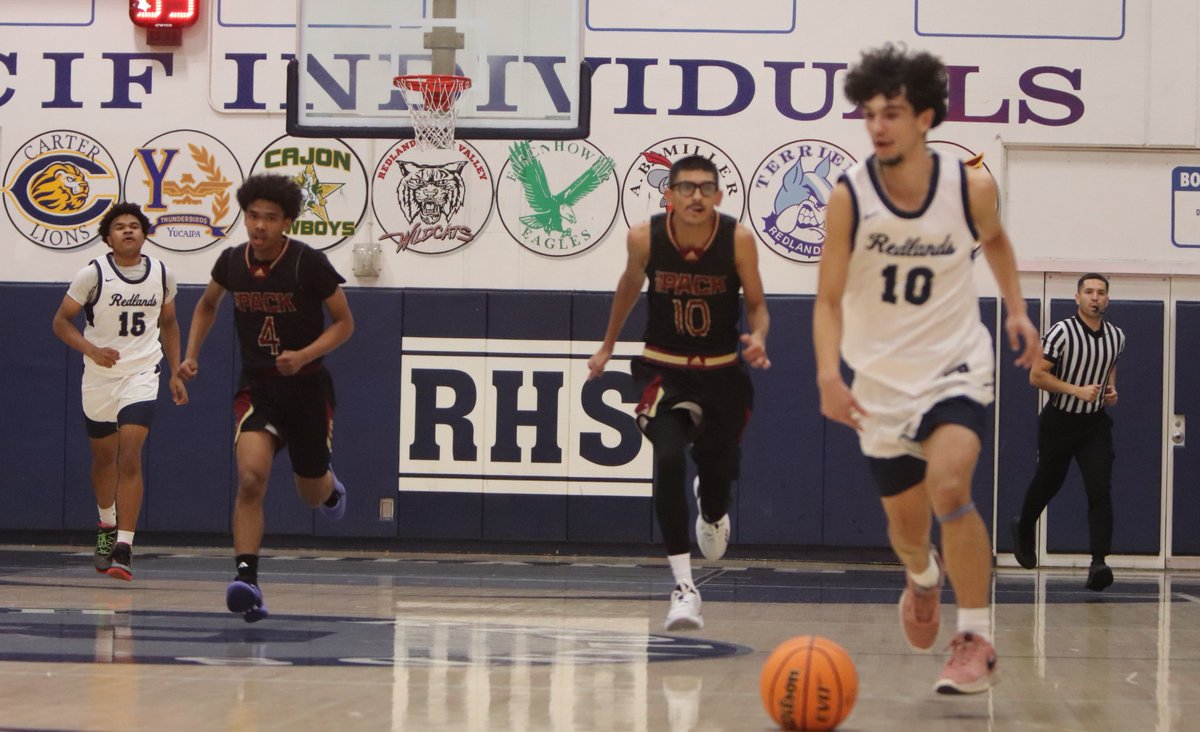 PrepDawg2's tweet photo. Joey Sponheim era begins at Redlands High as Terrier rally falls short against Indian Springs. https://t.co/fP0kUEojAE