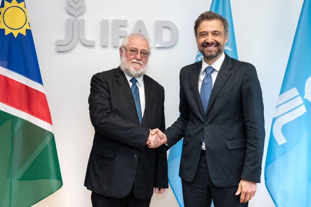 Alvaro Lario tweet media