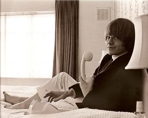 Thank you to Barbara Anna Marion &amp; everyone who brought our interview to 600 views! Here’s her father, Brian Jones of The Rolling Stones, looking relaxed &amp; chic 🎸
youtu.be/ibzxP6–cWk?si=…
#brianjones #rollingstones #therollingstones #psychedelicrock #mickjagger #keithrichards