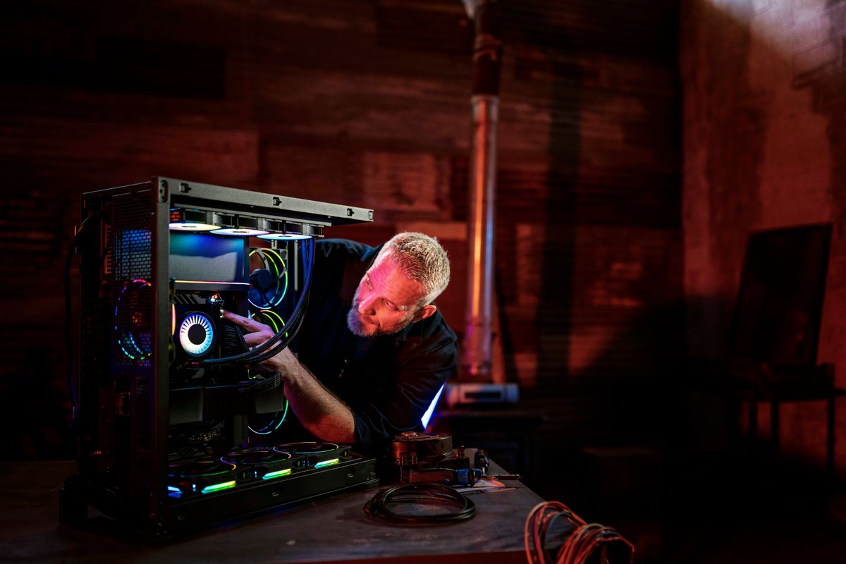 Crucial Memory tweet media