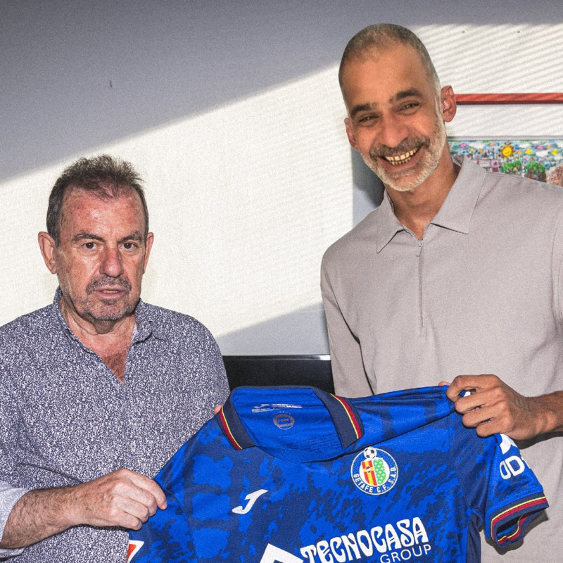 getafecfarab's tweet photo. تابعوا حسابنا الناطق بالعربي ورحبوا معنا بأول صفقاتنا في الميركاتو الشتوي 👊

اللاعب الجوكر الفنان محمود البزاوي ✍️😍

#خيتافي ||  #أكبر_قلعة_رياضية_في_مدريد