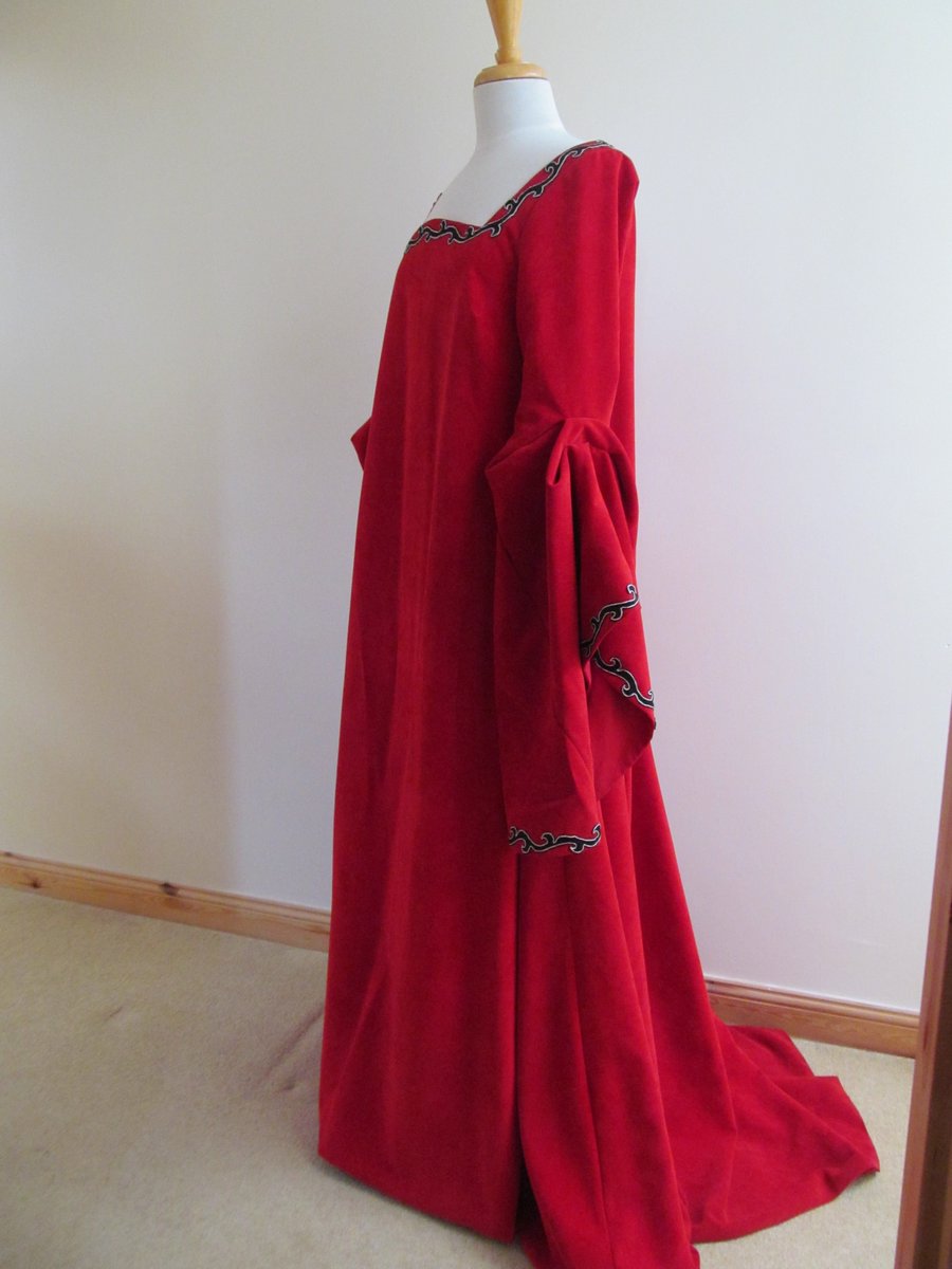 #Museum30 #hardware and for me that has to be the costume! This reproduction gown dates to the early 16th century #costume
