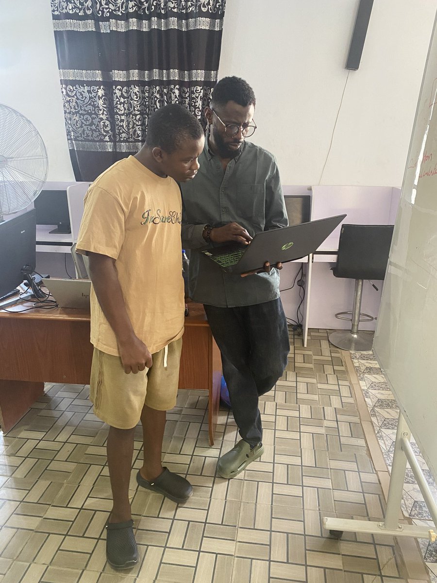 TechProVee's tweet image. 🚀 Today, we focused on functions. Students tackled various classwork exercises to solidify their understanding of how functions work and how to invoke them effectively.
 Building the foundation for problem-solving! 💻📚 #FrontendTutor #TechProvee