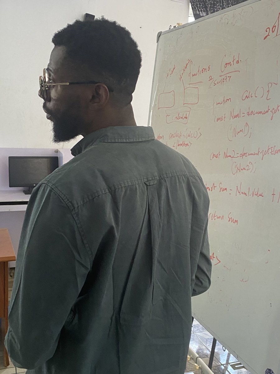 TechProVee's tweet image. 🚀 Today, we focused on functions. Students tackled various classwork exercises to solidify their understanding of how functions work and how to invoke them effectively.
 Building the foundation for problem-solving! 💻📚 #FrontendTutor #TechProvee