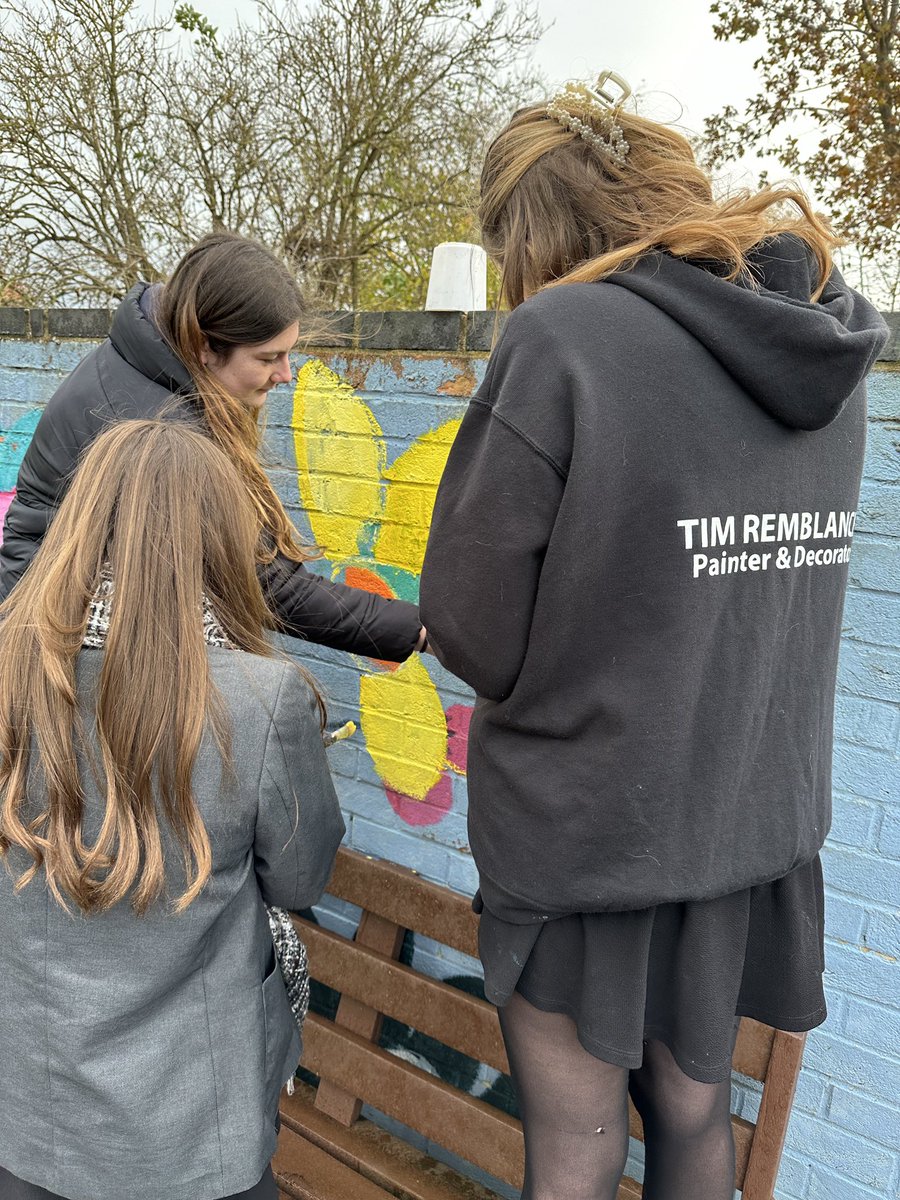 Honouring memories and celebrating life with these beautiful new flowers painted on our memorial garden wall. Each bloom represents a story, a cherished moment, and the love that continues to bloom in our hearts.💜