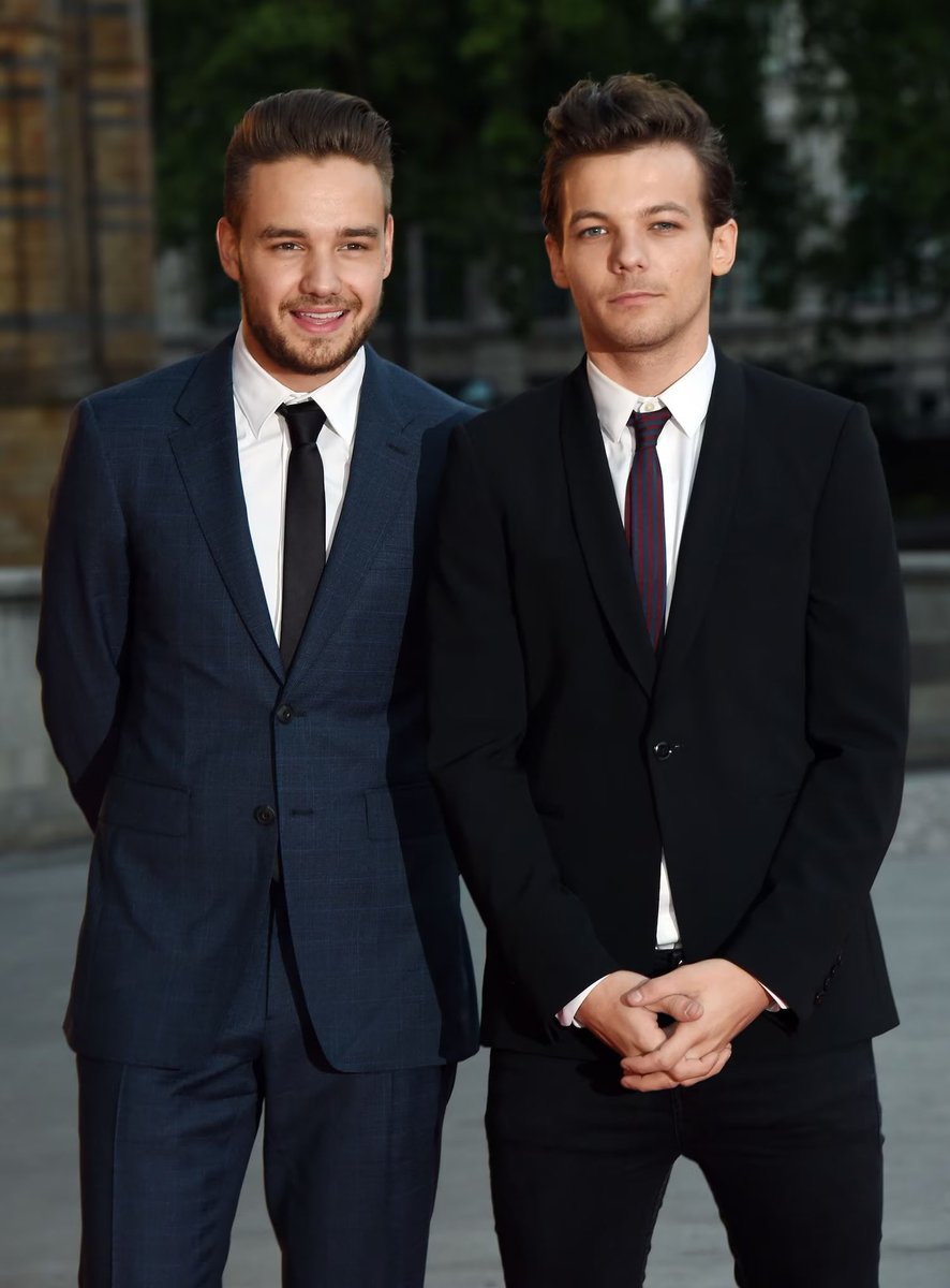 kit_kathhhhh04's tweet photo. My heart breaks into a thousand pieces today 💔 my LiLo 🥹 #LouisTomlinson #LiamPayne https://t.co/0aDO8cFpnv