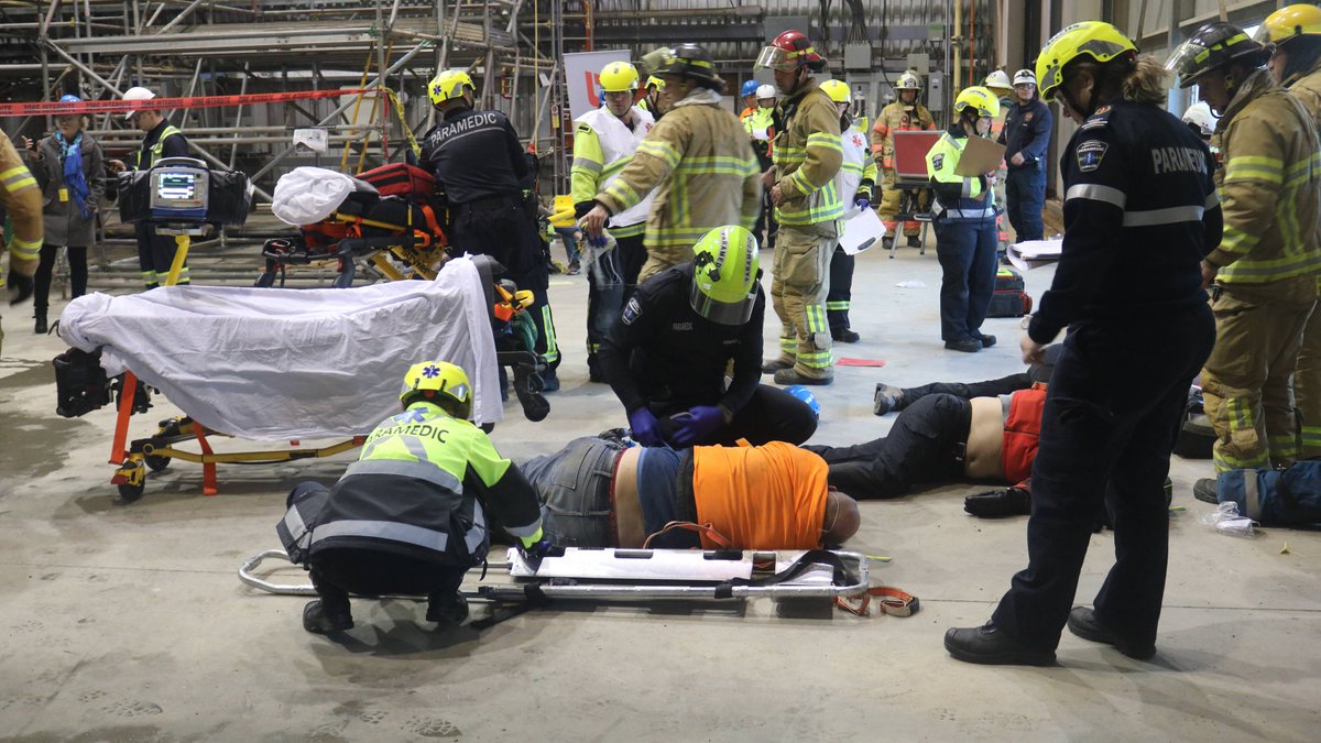 DESSERCOM tweet media