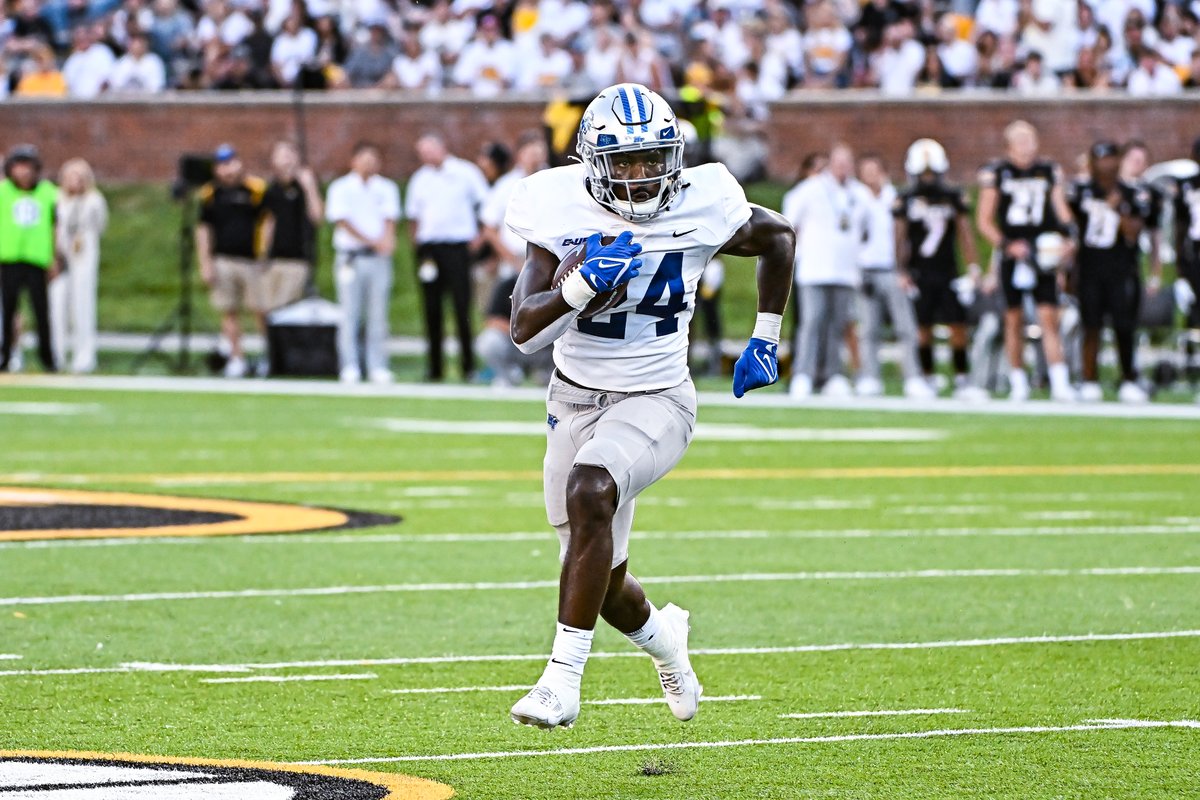 Middle Tennessee RB transfer Frank Peasant is expected to take a visit to Memphis this weekend, per a source. 

247sports.com/player/frank-p…