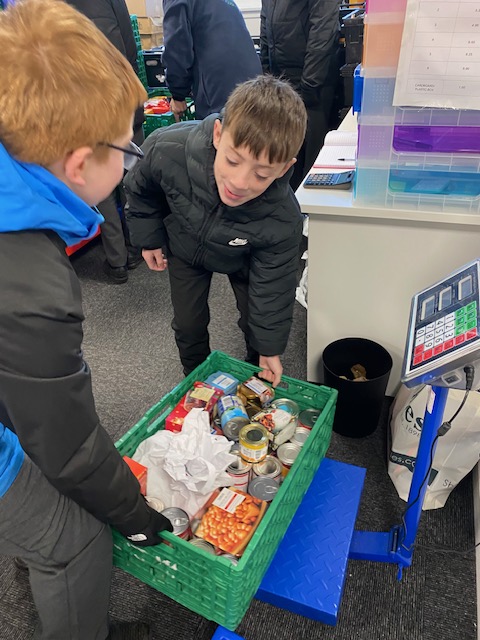 Our Lady's (@ourladysperth) on Twitter photo P7 volunteered at our local foodbank <a href="/KinrossPerth/">Perth & Kinross Foodbank</a> today to help support families in need. Grateful for the opportunity to give back to the community and make a difference! #UNCRC P7 volunteered at our local foodbank <a href="/KinrossPerth/">Perth & Kinross Foodbank</a> today to help support families in need. Grateful for the opportunity to give back to the community and make a difference! #UNCRC