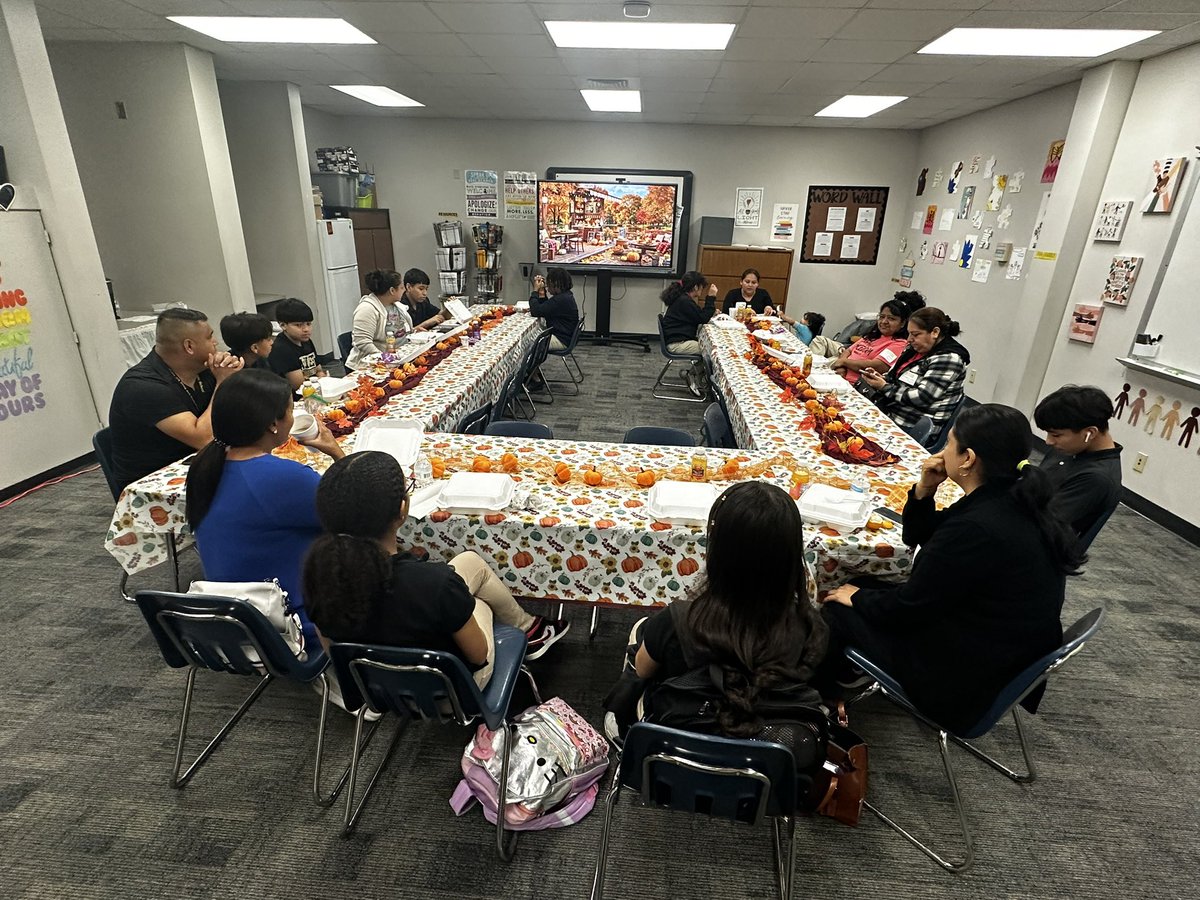 AMS Family Center (@amscubfam) on Twitter photo Thanksgiving breakfast! 🥞🍽️Happy to see our families having yummy breakfast together at <a href="/alief_middle/">Alief Middle School</a> 💛🐻 <a href="/Alief_Fame/">Alief FACE</a> Thanksgiving breakfast! 🥞🍽️Happy to see our families having yummy breakfast together at <a href="/alief_middle/">Alief Middle School</a> 💛🐻 <a href="/Alief_Fame/">Alief FACE</a>