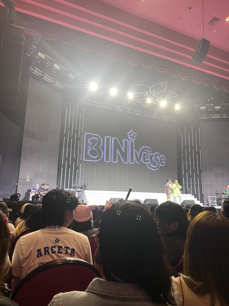 stargirlcolet's tweet photo. natapos na grand biniverse di pa rin ako nakakapagpost ng first biniverse dump HHDKAKAHALSHAKEJA #inactive #binaliw ng nursing #babalik na talaga https://t.co/CiiT4CLsoX