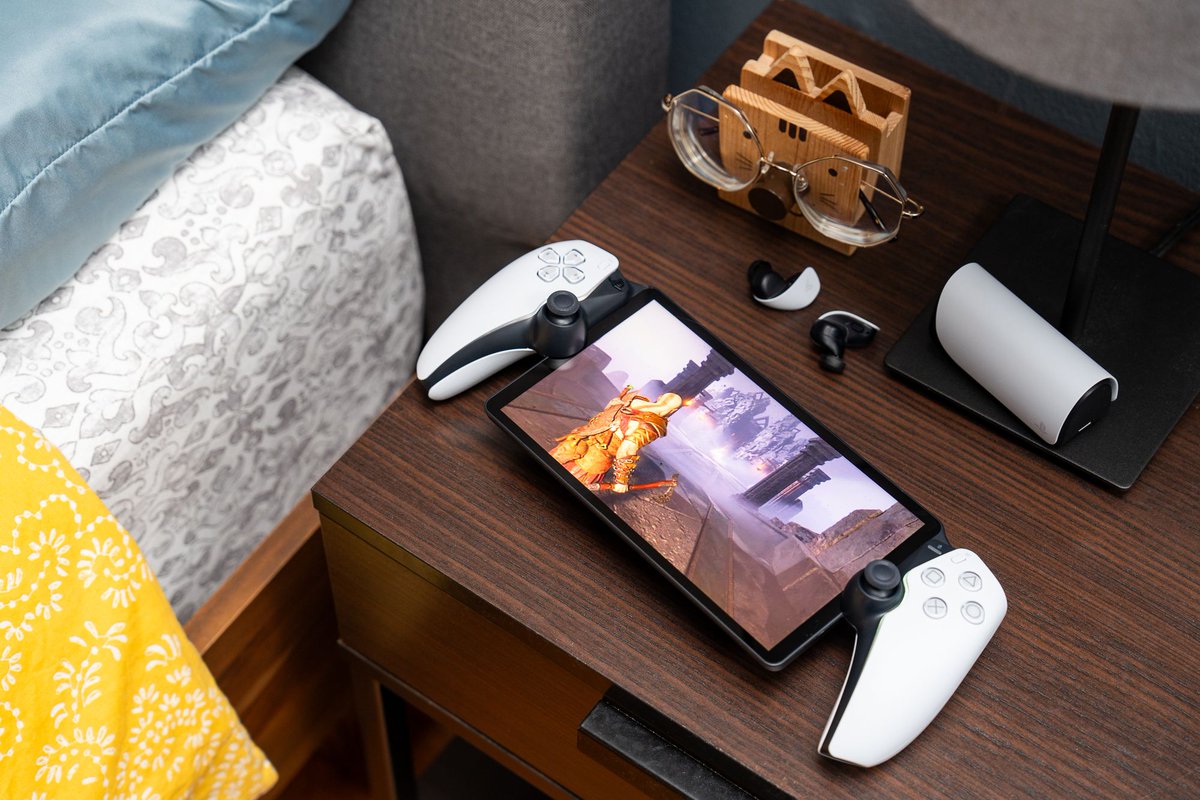 🎮 Mise à jour PlayStation Portal : La bêta du streaming en cloud débarque pour les abonnés PlayStation Plus Premium 🌐

Sony lance une nouvelle fonctionnalité pour sa console portable PlayStation Portal, permettant aux abonnés PlayStation Plus Premium de streamer leurs jeux en