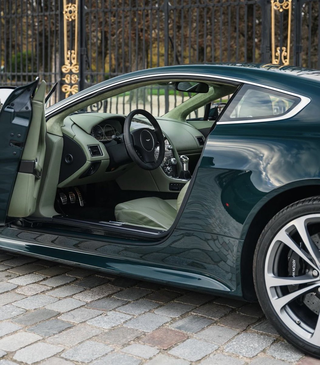 Goodwood Green Aston Martin V12 Vantage