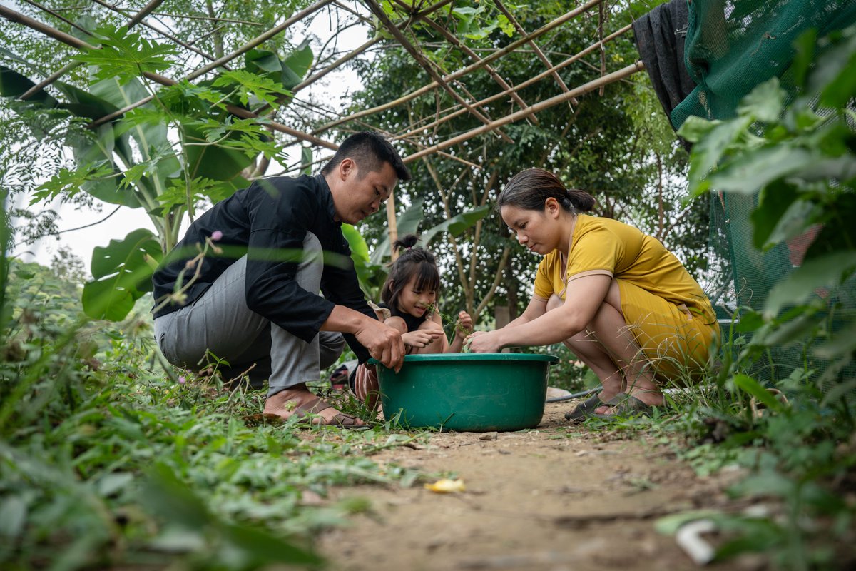 Drie positieve scenario’s voor kinderen in 2050 zijn:

➡️Minder kindersterfte en hogere levensverwachting.
➡️Betere sociaaleconomische omstandigheden.
➡️Meer kinderen zullen onderwijs volgen.

Wereld #kinderrechtendag

(🧵2/3)