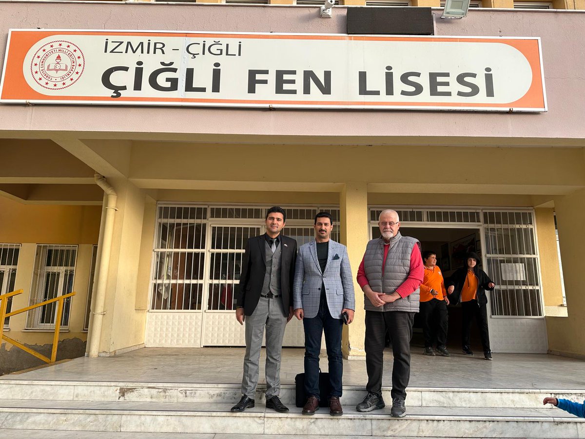 Bugün okulumuzda Bayraklı Gençlik Merkezi Müdürü Sayın Mucit ULUDAĞ kurum Müdürümüz İbrahim Akkoyun'u ziyaret etmiş,gençliğe dair fikir alışverişinde bulunmuştur.
Nazik ziyaretinden dolayı kendilerine teşekkür ederiz.
<a href="/izmir_ilmem/">İzmir İl Milli Eğitim Müdürlüğü</a> 
<a href="/cigli_mem/">ÇİĞLİ İLÇE MİLLİ EĞİTİM MÜDÜRLÜĞÜ</a>