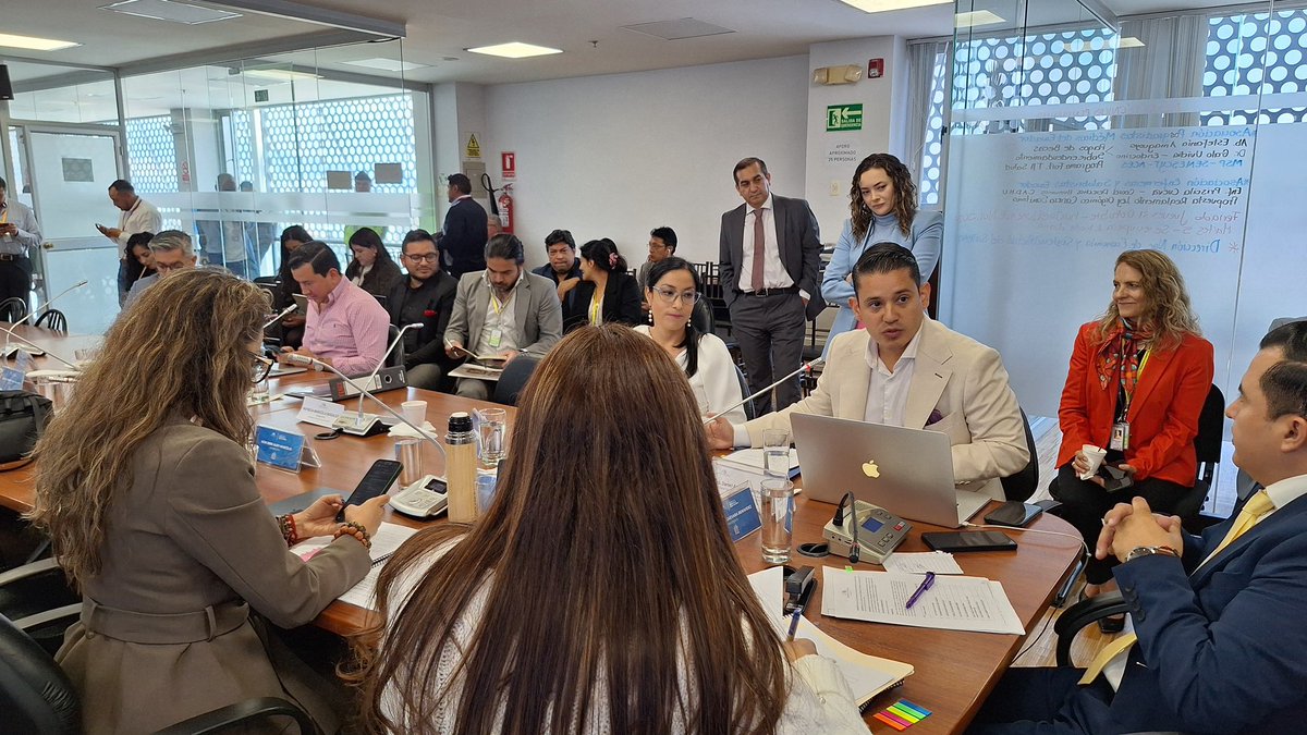 Arcsa Ecuador (@arcsa_ec) on Twitter photo Nuestro Director Ejecutivo <a href="/DanielSanchezEc/">Daniel Sánchez</a> participa ante la Comisión del <a href="/DerechoSaludAN/">Comisión del Derecho a la Salud y Deporte</a> de <a href="/AsambleaEcuador/">Asamblea Nacional</a> para tratar sobre el registro de medicamentos en el país.
Siga la comparecencia en ➡️bit.ly/AsmbSalud 👈🏽
#ElNuevoEcuador 🇪🇨 Nuestro Director Ejecutivo <a href="/DanielSanchezEc/">Daniel Sánchez</a> participa ante la Comisión del <a href="/DerechoSaludAN/">Comisión del Derecho a la Salud y Deporte</a> de <a href="/AsambleaEcuador/">Asamblea Nacional</a> para tratar sobre el registro de medicamentos en el país.
Siga la comparecencia en ➡️bit.ly/AsmbSalud 👈🏽
#ElNuevoEcuador 🇪🇨