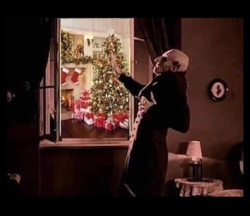 The holiday season is upon us😂