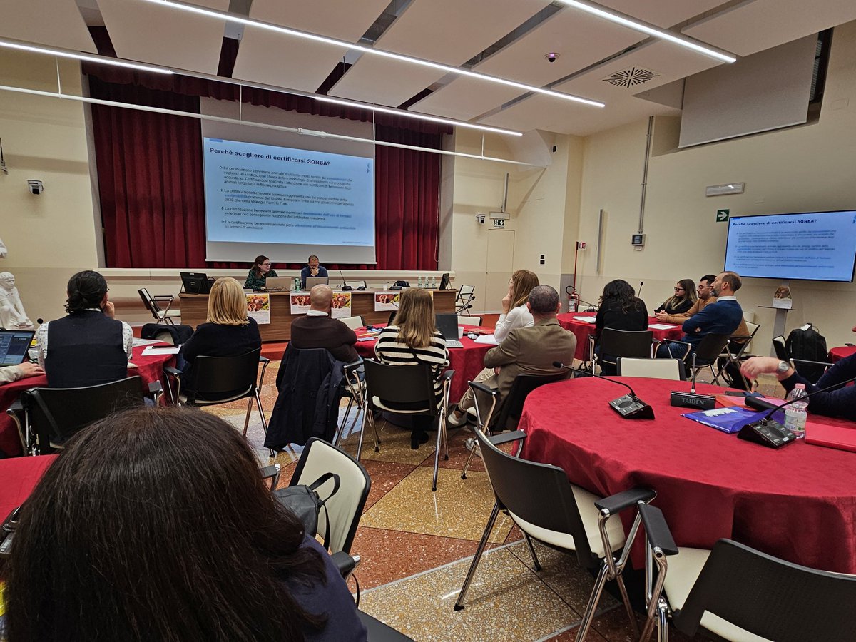 TerraVivaCisl's tweet photo. #20novembre #Roma il 2° giorno fase conclusiva corso di #formazione Agrilavoro e ForAgri, avviso 2/23 prot. 70, sui Servizi Agricoli per operatori CAA degli agricoltori e #TerraViva prosegue con intervento di Michela Ferri gruppo RINA su sistema qualità naz. ben. animale #SQNBA https://t.co/XhfmUZVlcv