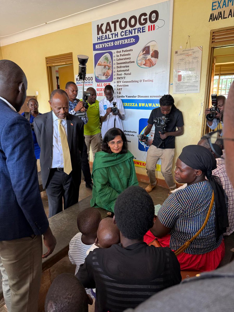 SaniaNishtar's tweet photo. Humbled to meet mothers, children and dedicated health workers at the Katoogo Health Center III to learn from the communities @Gavi serves. My team and I were here to listen and learn. https://t.co/NoyzEiOzDA