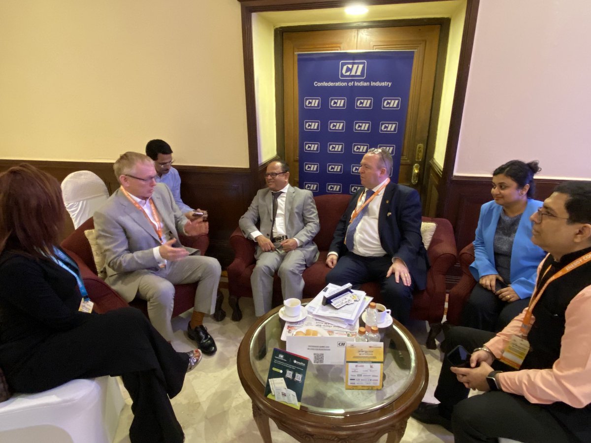 Andrew007Uk's tweet photo. It was excellent to join Hon. Minister @GhulamRabbani_ &amp; other dignitaries for the @CII4ER's Reneeable Energy Conclave. I was immensely proud @EnergyAspects, @greenenco, @Arup &amp; @durham_uni all were on the agenda representing 🇬🇧 with GQS in the audience. Sir met all UK companies. https://t.co/xtY9fn5pSE