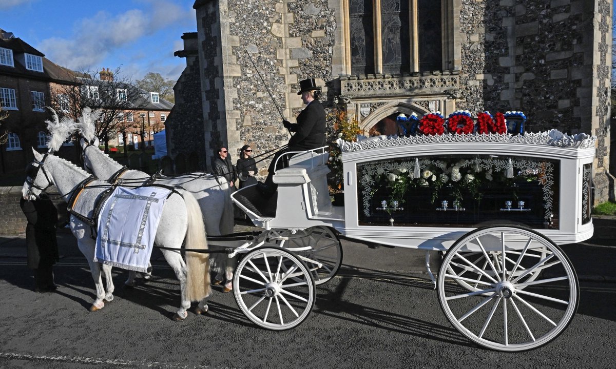 Members of One Direction attend Liam Payne's funeral in England (PHOTOS) realamericanews.site/2024/11/20/mem…