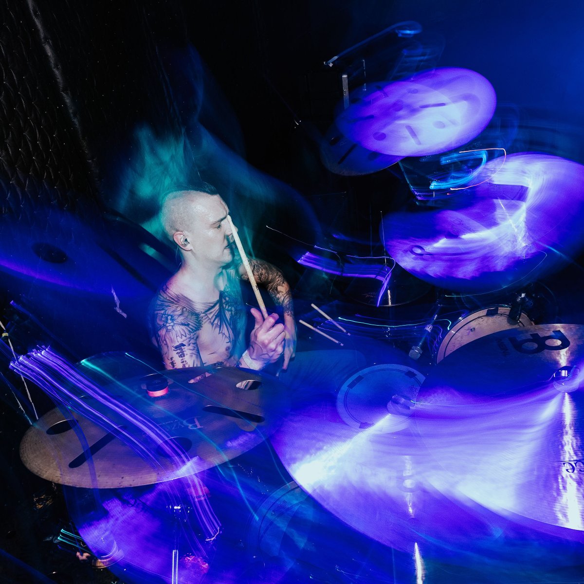 BlurCurve's tweet photo. Meet me in the liminal, I’ll take my own hand
Let the pull of my limerence lead me to the edge
📸: Skywoman Visuals https://t.co/gn1hwvi39b