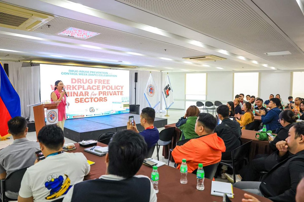 IloveTaguig1's tweet photo. City of Taguig, Sama-sama Para sa #DrugFreeWorkplace!
120 participants mula sa iba’t ibang private companies ang dumalo sa seminar na tumalakay sa mga hakbangin para sa isang ligtas at malusog na work environment na malayo sa epekto ng ilegal na droga.
#TADAO
#ILoveTaguig https://t.co/zFn44WkokO