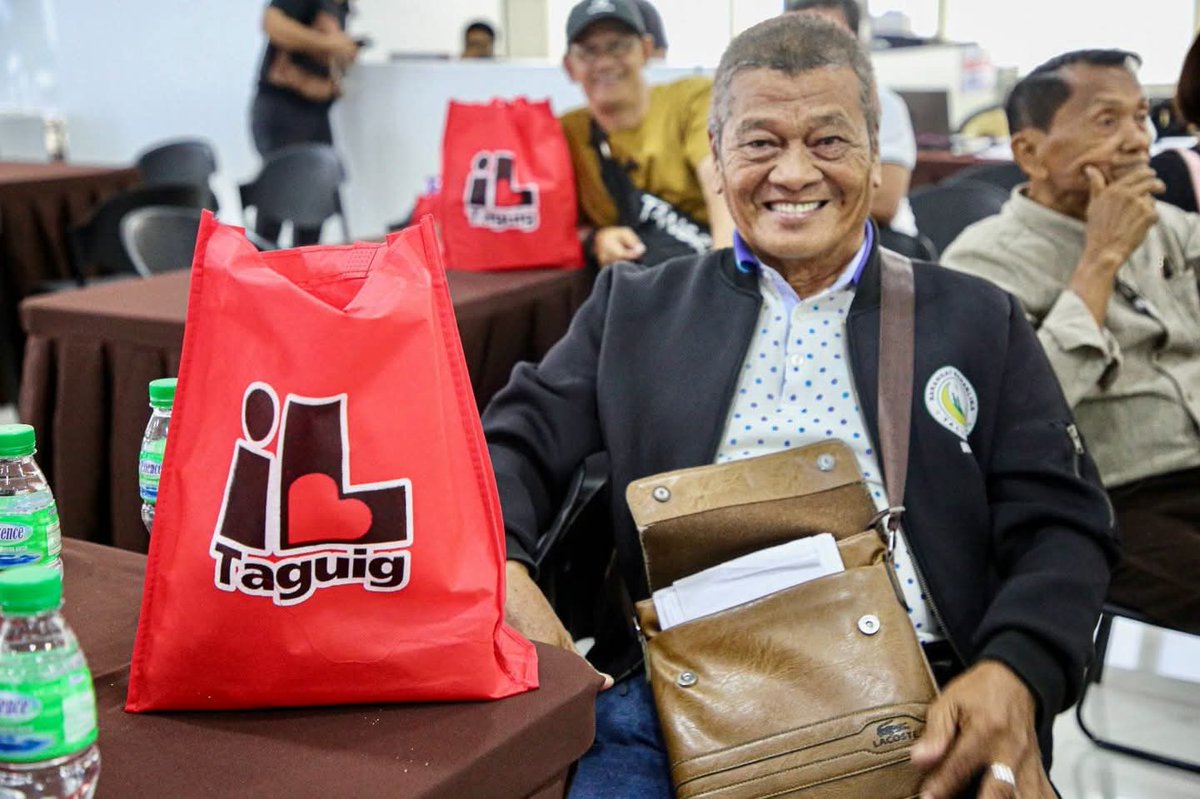 IloveTaguig1's tweet photo. City of Taguig, Sama-sama Para sa #DrugFreeWorkplace!
120 participants mula sa iba’t ibang private companies ang dumalo sa seminar na tumalakay sa mga hakbangin para sa isang ligtas at malusog na work environment na malayo sa epekto ng ilegal na droga.
#TADAO
#ILoveTaguig https://t.co/zFn44WkokO